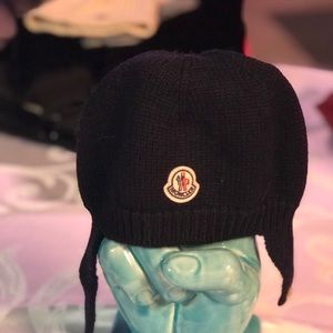 Moncler hat